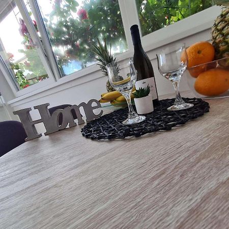 Apartmani Lovre I Zara Extérieur photo