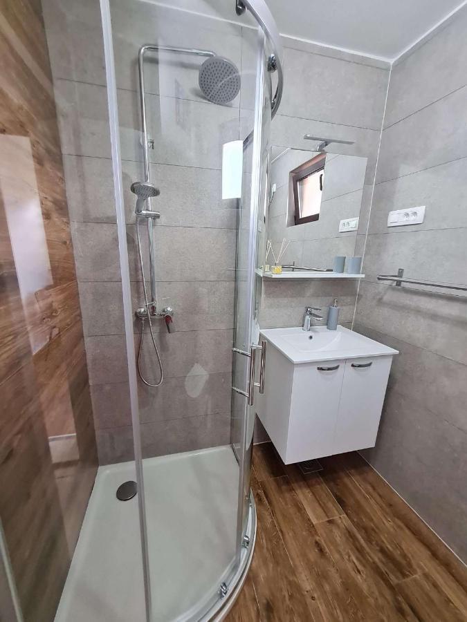 Apartmani Lovre I Zara Extérieur photo