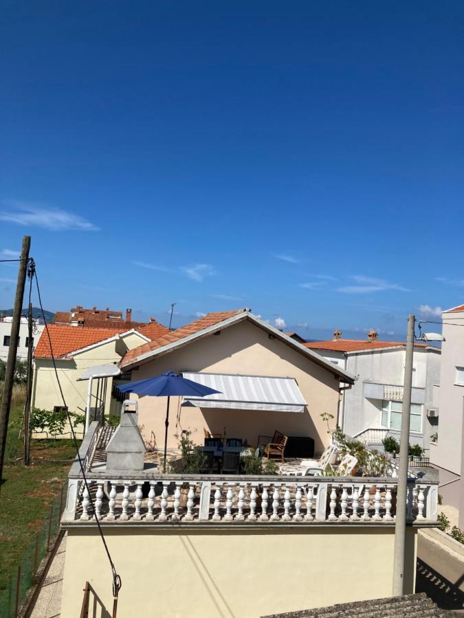 Apartmani Lovre I Zara Extérieur photo